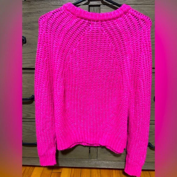 Knitted bright pink sweater - Small - Picture 3 of 3